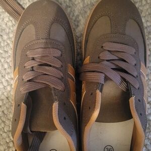 Women's Brown and Tan Sneakers